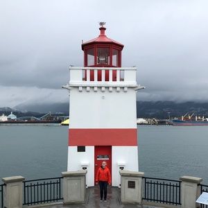 Meet your Posher, Emily